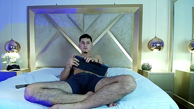MikeMyllers online show from September 12, 2025, 11:48 pm