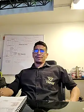 Juann-cock online show from November 27, 2025, 9:48 pm