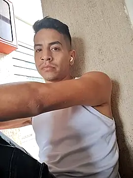 Juann-cock online show from December 15, 2025, 8:58 pm