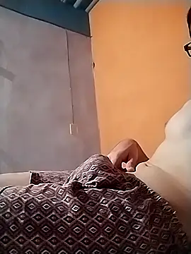 Snapshot of KingMaxiZ chatting on September 12, 2025, 5:18 am KingMaxiZ online show from September 12, 2025, 5:18 am