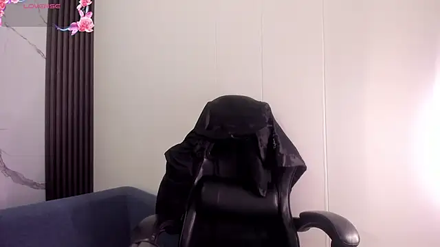 Snapshot of ShaunaDream chatting on January 17, 2026, 5:22 am ShaunaDream online show from January 17, 2026, 5:22 am