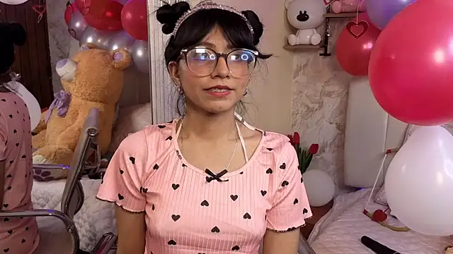 VioletxBloom online show from February 13, 2026, 7:36 pm