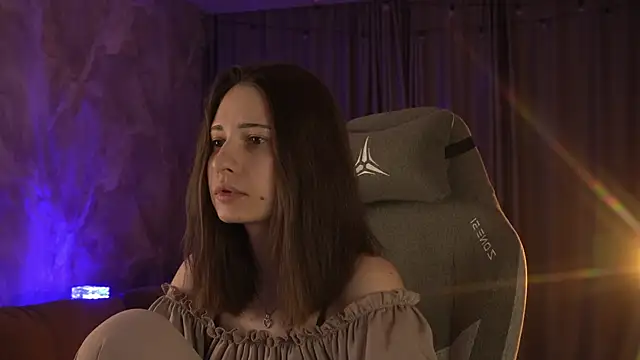LumeNova online show from May 2, 2026, 9:42 pm