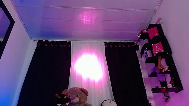 Snapshot of valerii_fox_69 chatting on June 25, 2026, 5:34 am valerii fox 69 online show from June 25, 2026, 5:34 am