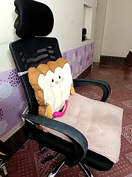 Moona heny online show from April 10, 2026, 11:50 am