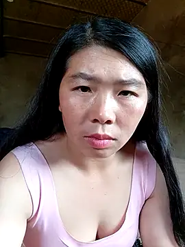 quynhkoolbae online show from October 12, 2025, 1:40 am