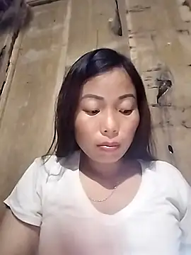 Annaacutee online show from October 8, 2025, 1:23 pm