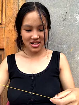 Snapshot of May_nhi chatting on September 9, 2025, 8:13 am May nhi online show from September 9, 2025, 8:13 am