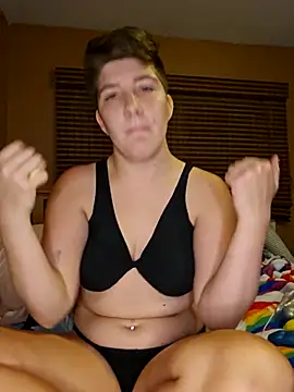 Snapshot of Sn0wmg2Spicy chatting on September 19, 2025, 4:16 am Sn0wmg2Spicy online show from September 19, 2025, 4:16 am