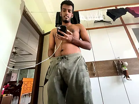 nivedthomas01 online show from January 11, 2026, 7:15 am