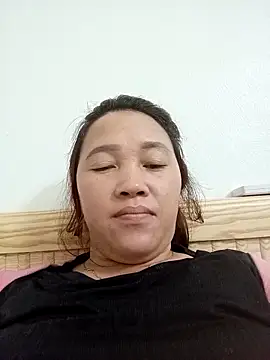 miumiu 00 online show from November 19, 2025, 5:07 am