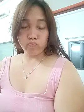 miumiu 00 online show from November 23, 2025, 11:20 am