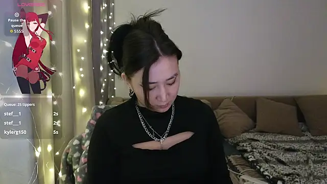 EvaDior13 online show from November 6, 2025, 8:13 pm