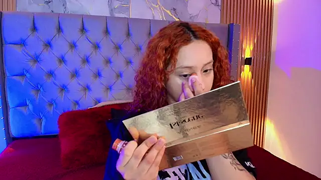 Snapshot of Suxan_White_ chatting on January 13, 2026, 12:20 pm Suxan White online show from January 13, 2026, 12:20 pm