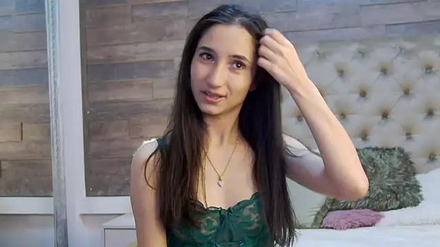 Snapshot of CarolinaBlair chatting on October 26, 2025, 5:30 am CarolinaBlair online show from October 26, 2025, 5:30 am