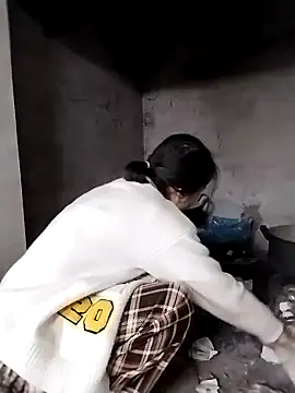 linda bae00 online show from November 30, 2025, 12:44 am