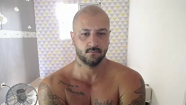 JeanCafa online show from April 24, 2026, 4:42 pm