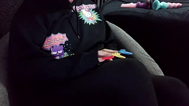fetishslut4u online show from September 15, 2025, 4:57 am