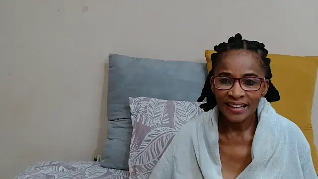 SugarPoppy24xxx online show from October 13, 2025, 11:45 am