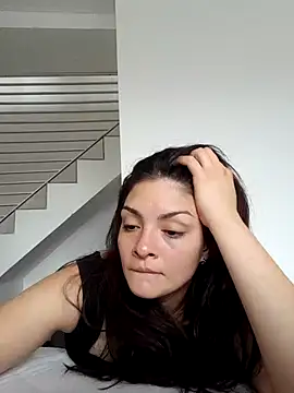 Danielaeliana online show from November 6, 2025, 6:23 pm