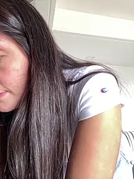 Snapshot of Danielaeliana chatting on February 25, 2026, 5:46 pm Danielaeliana online show from February 25, 2026, 5:46 pm