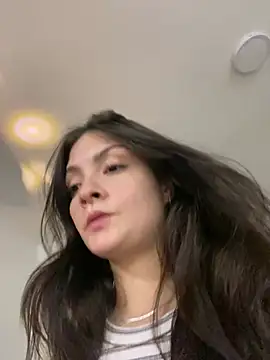 Snapshot of Danielaeliana chatting on April 19, 2026, 11:51 pm Danielaeliana online show from April 19, 2026, 11:51 pm