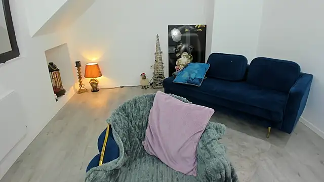 Ranya Evy online show from November 26, 2025, 4:51 pm