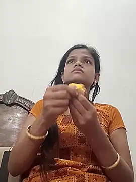 Komal0099 online show from October 15, 2025, 5:17 am