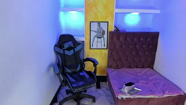 alison moon7 online show from October 22, 2025, 12:04 pm