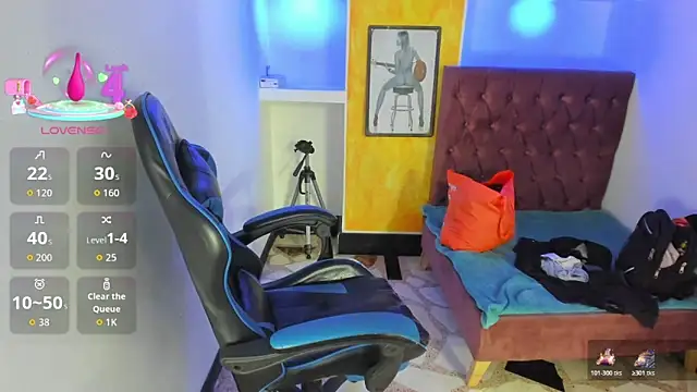 alison moon7 online show from November 25, 2025, 6:41 pm