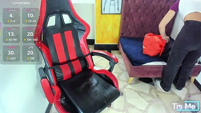 alison moon7 online show from December 18, 2025, 1:48 pm