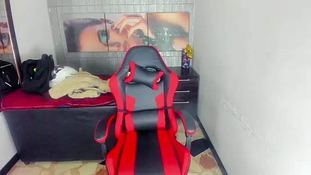 alison moon7 online show from January 12, 2026, 12:01 pm