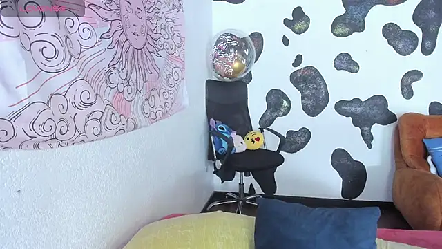 Snapshot of brihanna_cooper chatting on November 5, 2025, 1:47 pm brihanna cooper online show from November 5, 2025, 1:47 pm