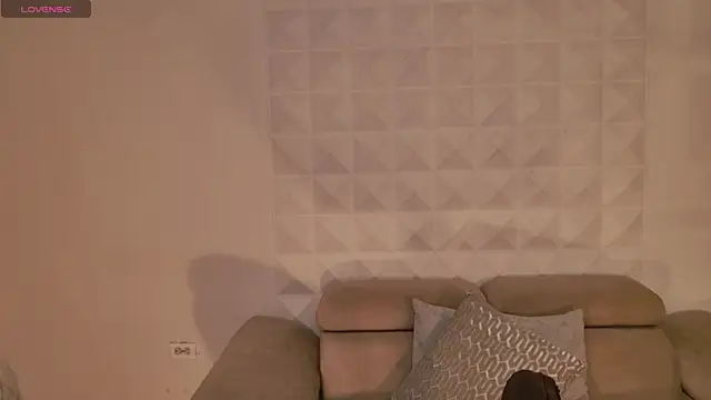 AprilRhodes  online show from November 12, 2025, 7:51 pm