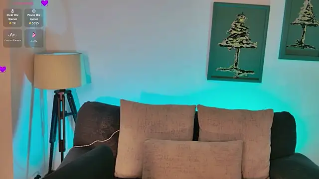 AprilRhodes  online show from October 9, 2025, 7:58 pm