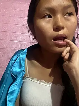 Snapshot of milo_bae chatting on November 2, 2025, 6:18 am milo bae online show from November 2, 2025, 6:18 am