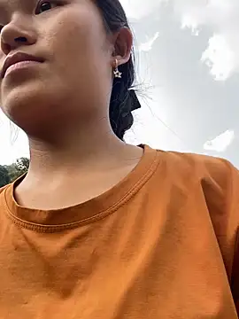 milo bae online show from March 29, 2026, 9:22 am