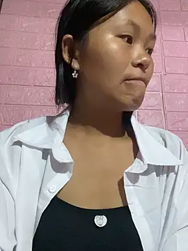 Snapshot of milo_bae chatting on November 8, 2025, 10:57 pm milo bae online show from November 8, 2025, 10:57 pm