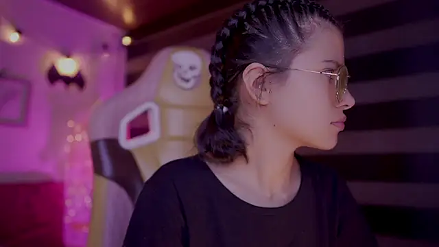 Lana Dreams  online show from October 11, 2025, 12:11 am