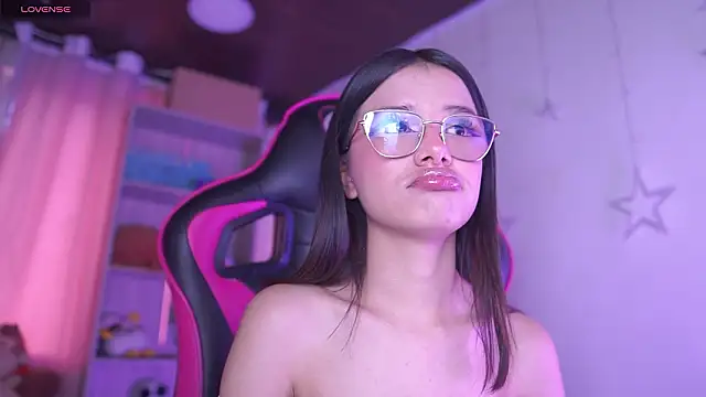 Snapshot of Lana_Dreams_ chatting on February 17, 2026, 10:51 pm Lana Dreams online show from February 17, 2026, 10:51 pm