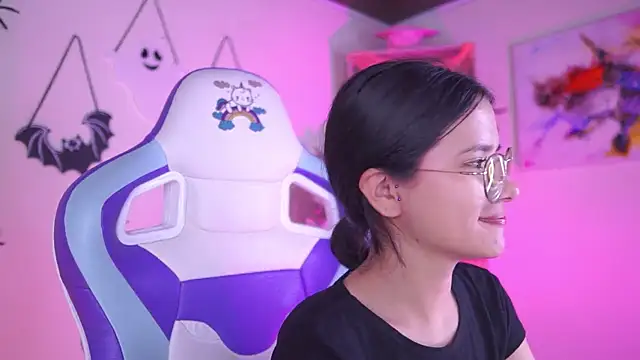 Lana Dreams  online show from October 22, 2025, 12:32 am