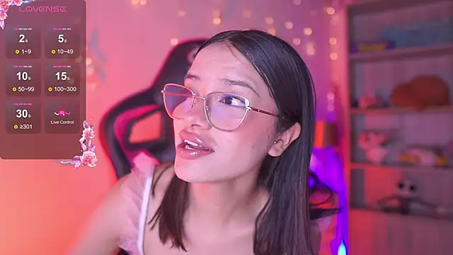 Snapshot of Lana_Dreams_ chatting on February 5, 2026, 3:02 am Lana Dreams online show from February 5, 2026, 3:02 am