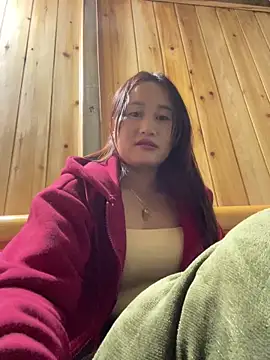 Snapshot of phungtiti chatting on February 9, 2026, 12:58 pm phungtiti online show from February 9, 2026, 12:58 pm