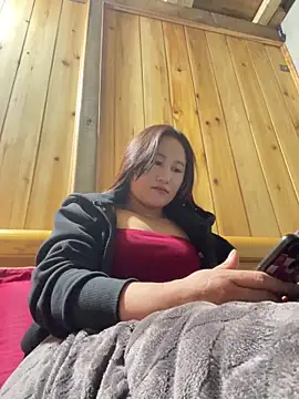 Snapshot of phungtiti chatting on February 25, 2026, 1:17 am phungtiti online show from February 25, 2026, 1:17 am