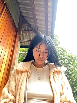 EmLy02 online show from October 28, 2025, 12:22 am