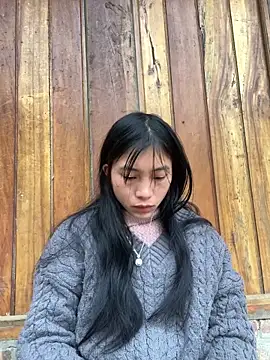 EmLy02 online show from February 9, 2026, 2:42 am