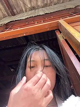 EmLy02 online show from March 18, 2026, 1:31 am