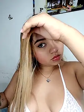 Emily  Hott online show from May 3, 2026, 12:16 am
