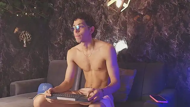 nicolai drake online show from November 16, 2025, 8:24 pm