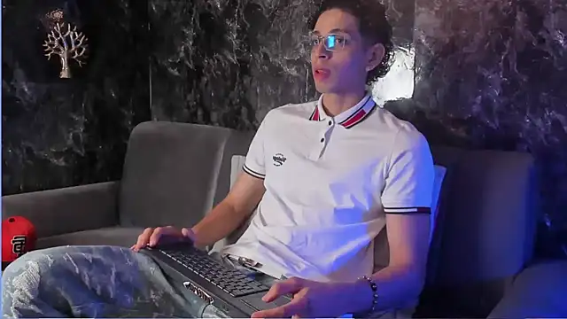 nicolai drake online show from November 10, 2025, 3:44 am